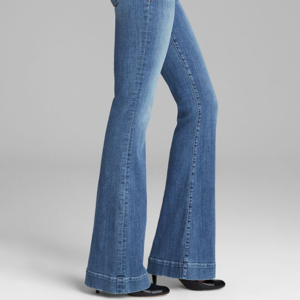 NWOT J Brand Love Story Bayou Flare Jeans